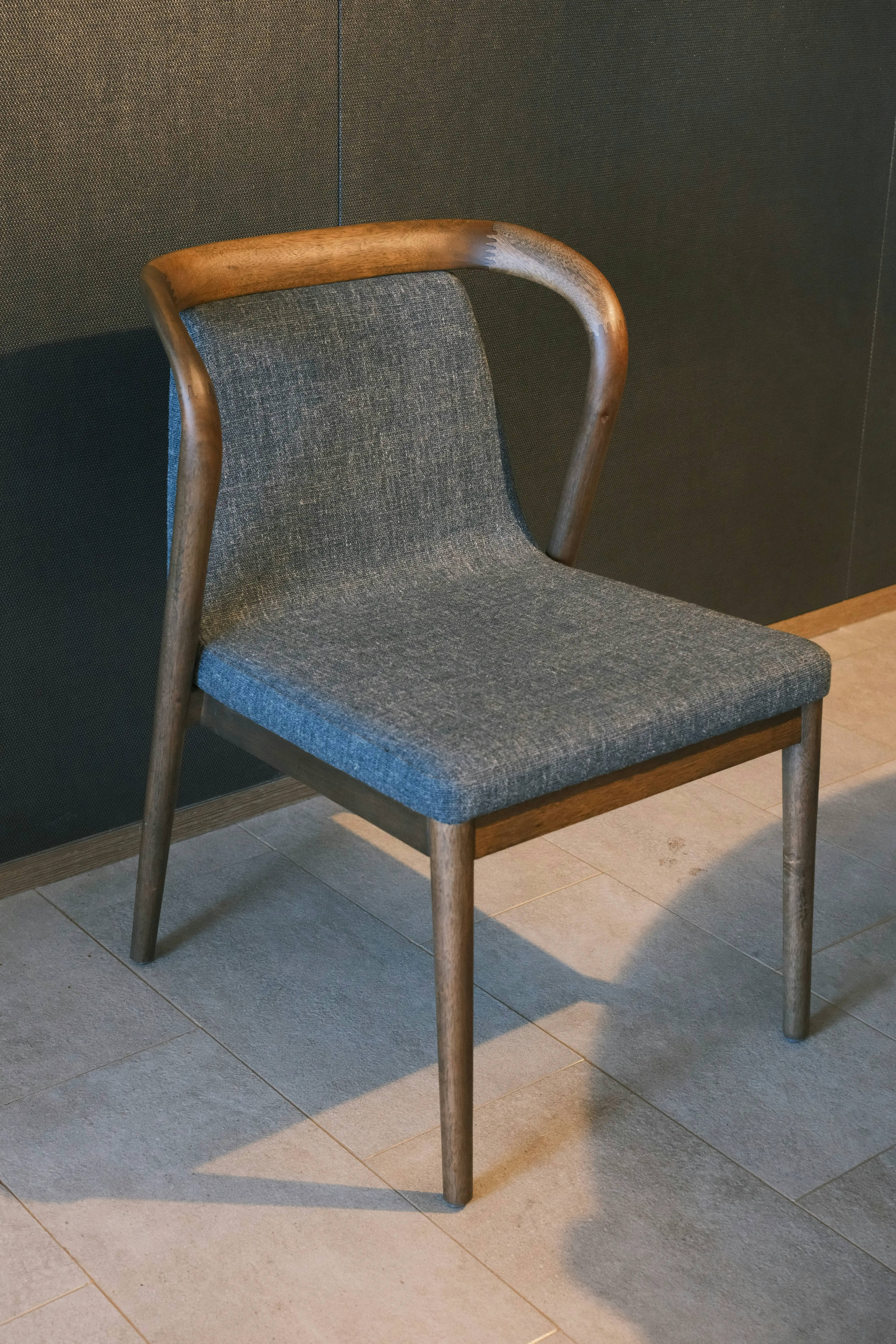 Guia de Durabilidade: Como Escolher Móveis de Escritório que Realmente Duram